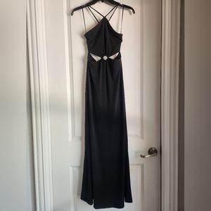 Gianni Bini Kent Halter Neck Sleeveless Cut-Out Strappy Back Detail Maxi…